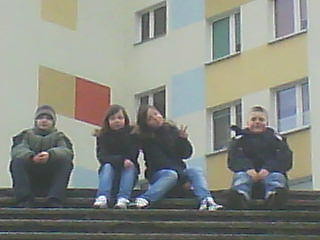 z nimi ;))