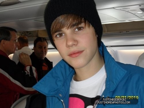 stooo latt . ! < 33