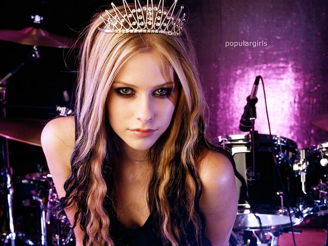 crazy avril . : D*