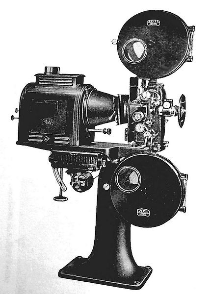 pierwsze kino