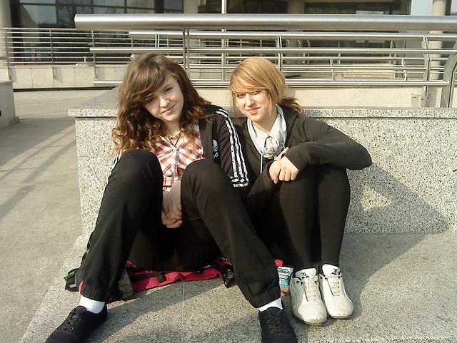 Z Wer ; ***