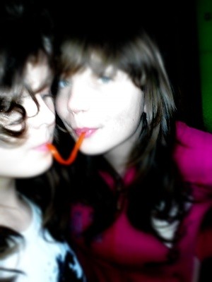 Z Sandzi . < 3