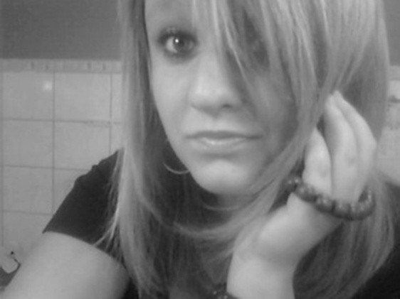 ;* Zauroczona istot ycia. 