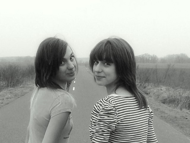z Izu ;**