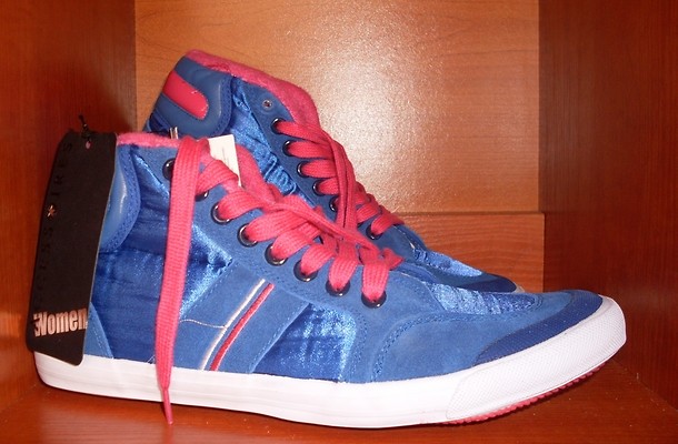 1. Buty New Yorker