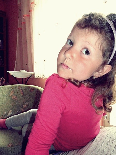 Emii ! ; **