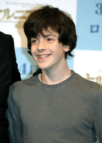 Skandar Keynes