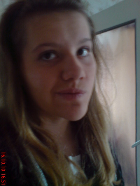 Aniaaa ;**