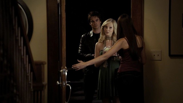 Damon , Elena i Caroline