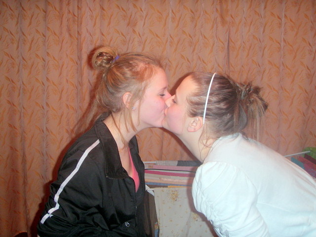 DOMI< 3