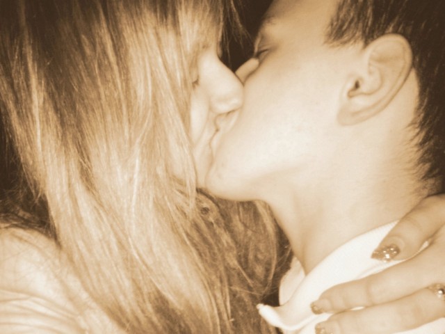 ;* 25,04,2011r
