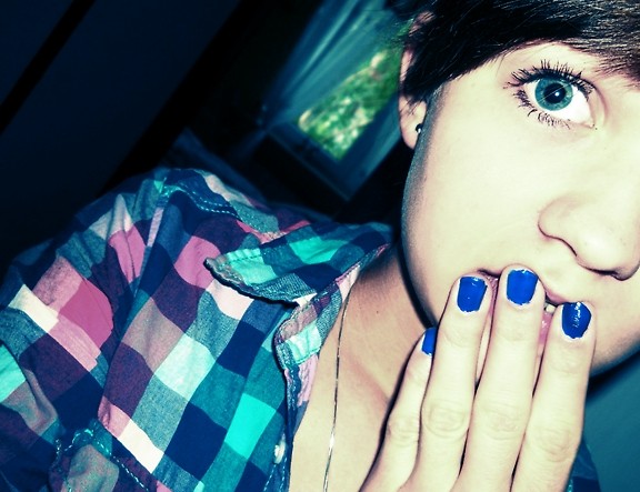 niebieeeeesko:>.