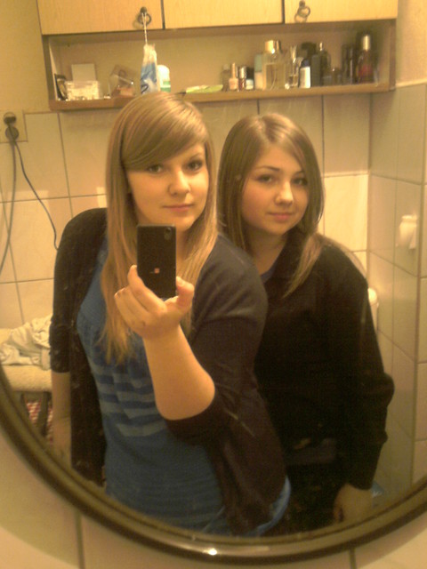 z Ewi ;*
