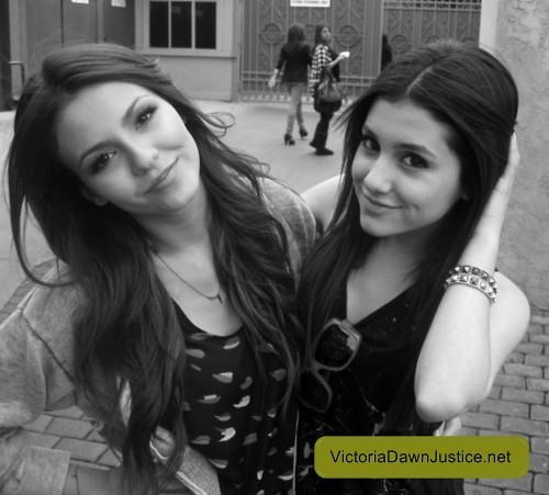 Victoria & Ariana .