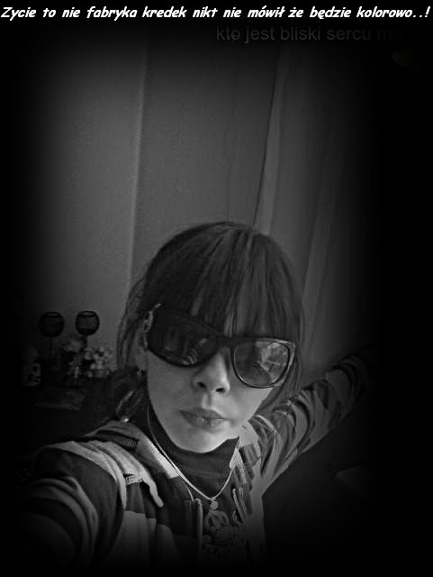 Daj okulary bdzie kolorowoo....