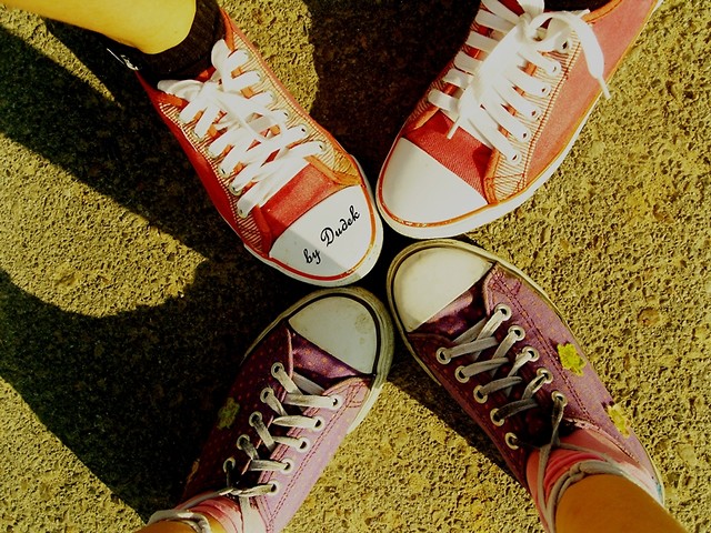 BFF < 33
