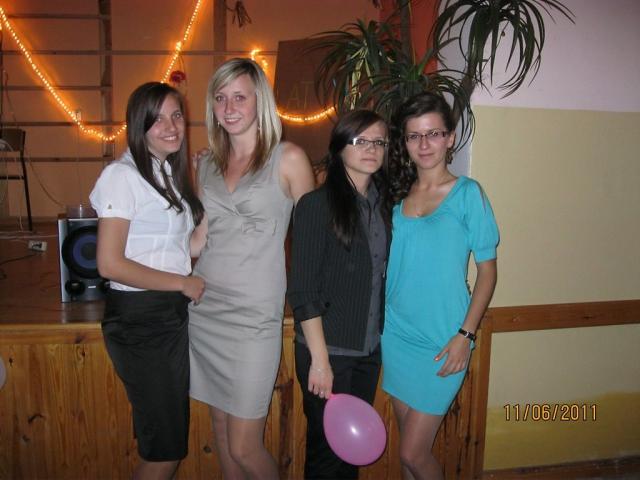 18 Dziubaska ;)