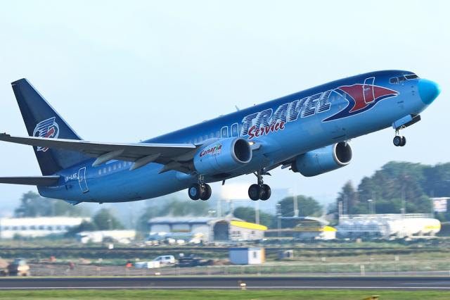 Boeing 737-86Q 