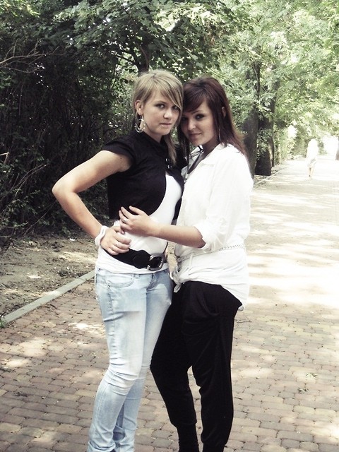http://djlora.wrzuta.pl/audio/9V
