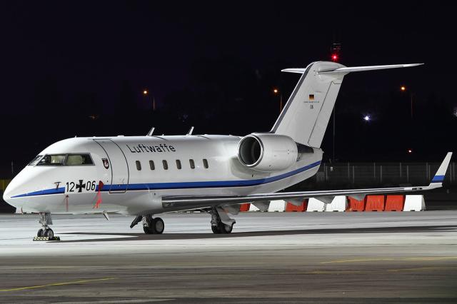 Canadair CL-600-2A12 Challenger 