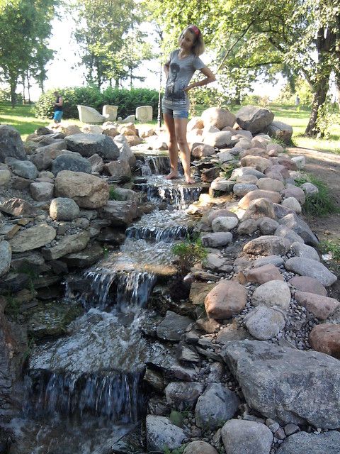 nad wodospademm. ; *.
