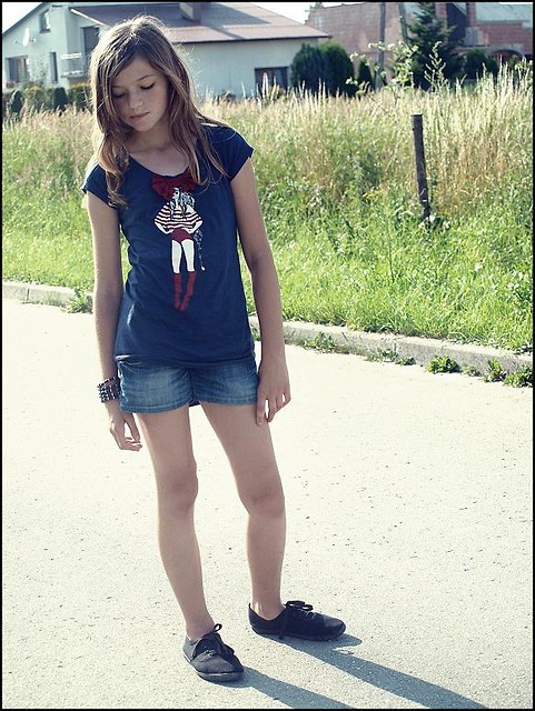 is mee < 333