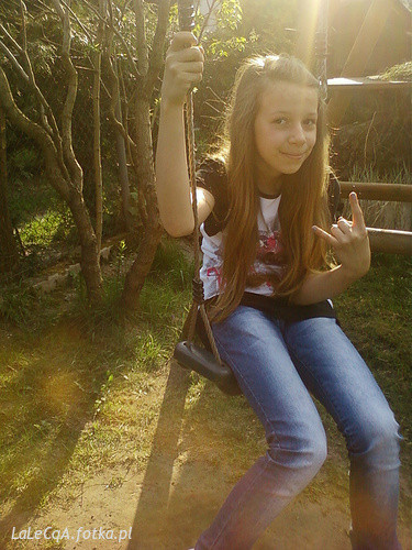 Byy Kiniuu : - * 