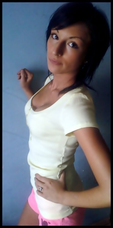 Ja;> oO