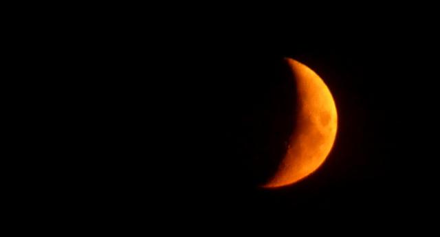 >mooooon