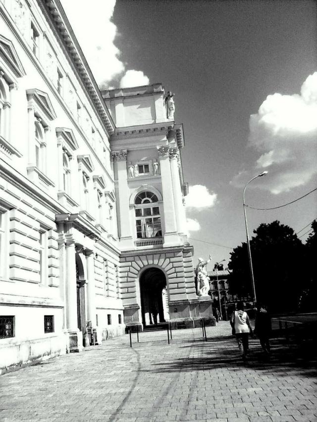 Lviv;)
