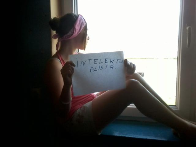 Julia ; ***