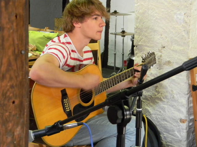 Baej i gitara.