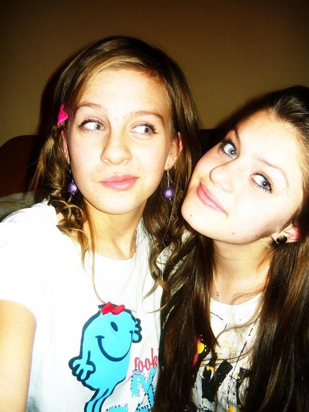 Z Agniesi  ;**