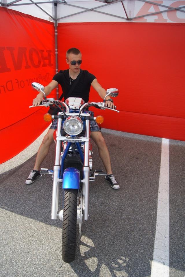 PASUJE MI TROCH BARDZO