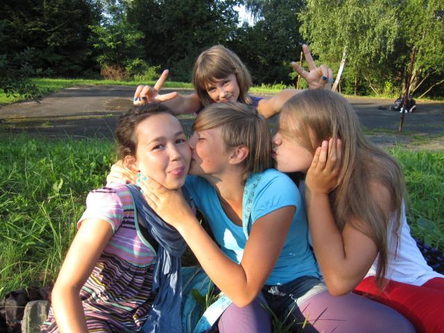 Buzi Buzi :**