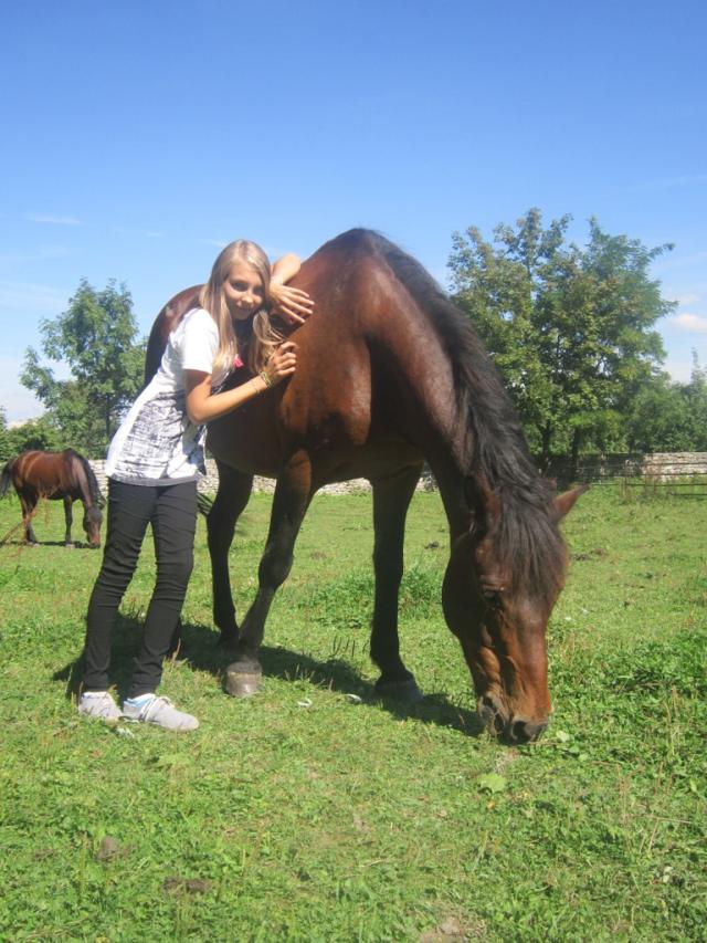 Z Bandosem ;**