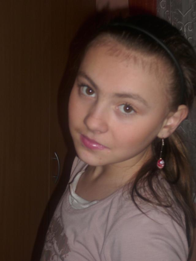 raz smutna raz wesoa :)