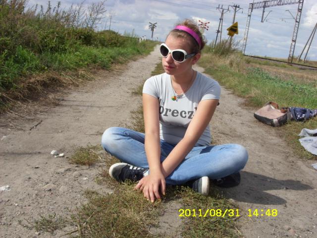 Poleee ; D
