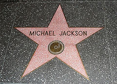 I love Micheal Jackson:)