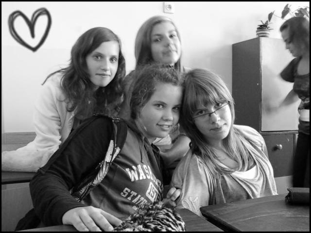 Z nimi ;**