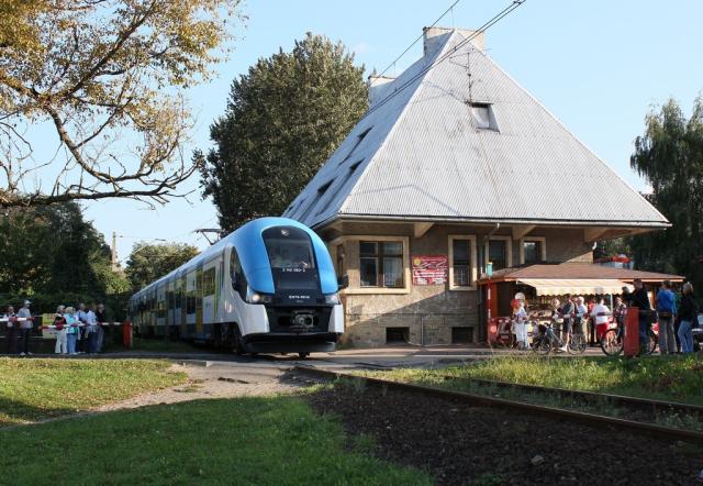 EN76-003