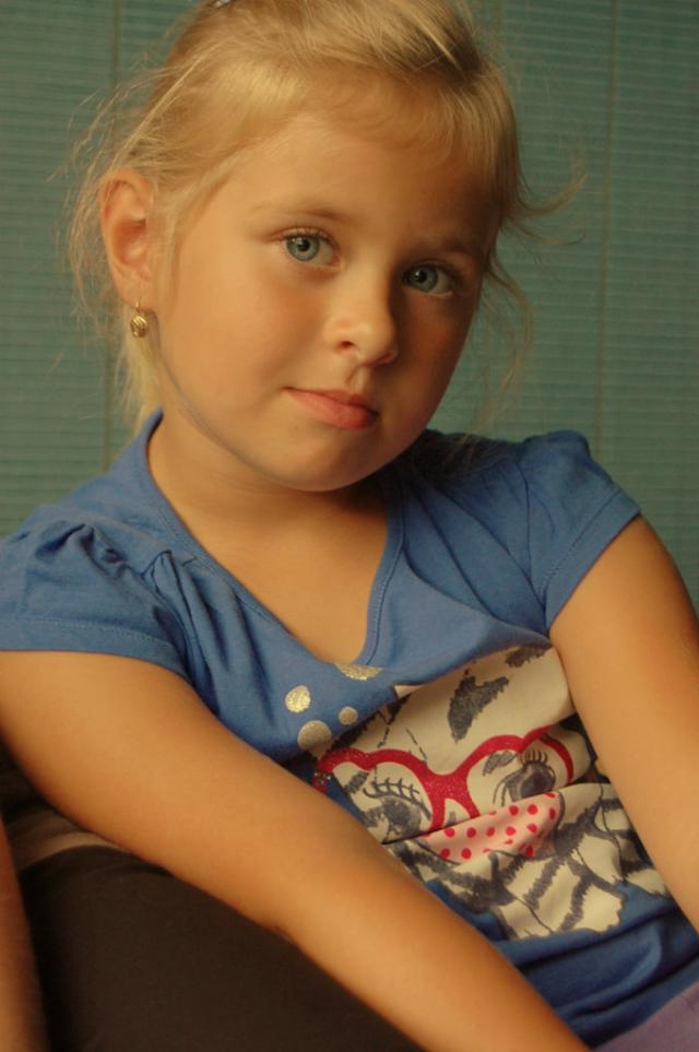Viktoria ;**