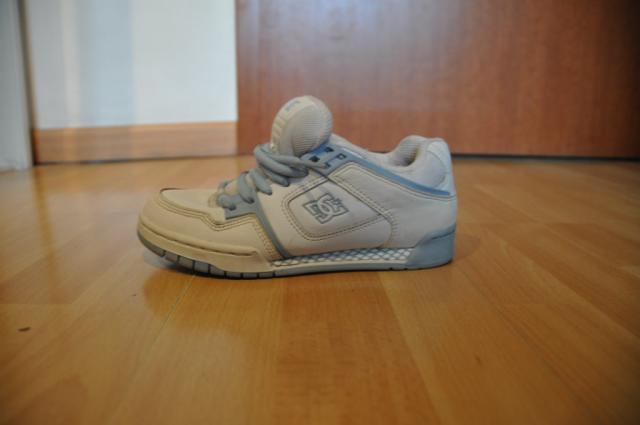 Buty DC