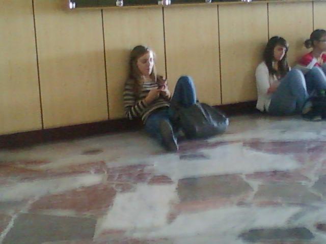 Ola;*