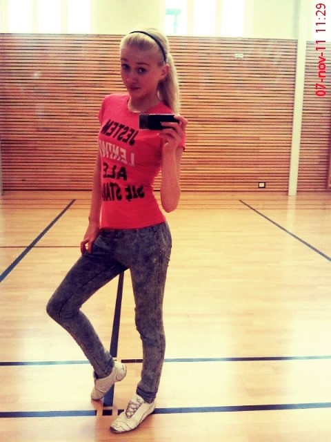 Ostroo ! ; ** 