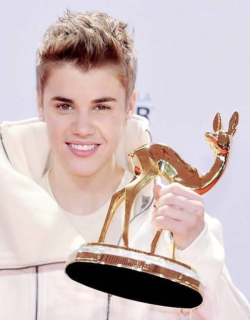 JB ; **** 
