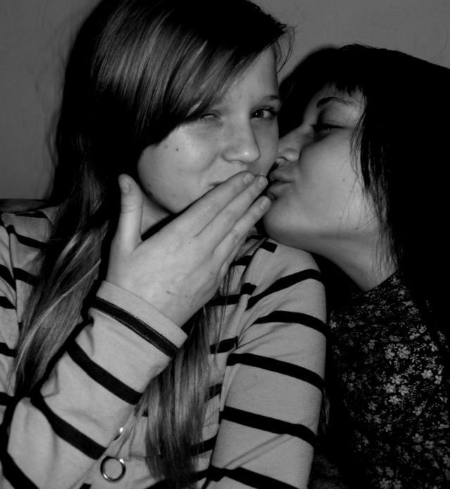 z ni . ; * 