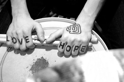 hope. / Nelka.