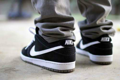 Nike .