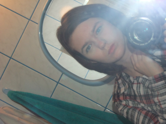Elo..; ]
